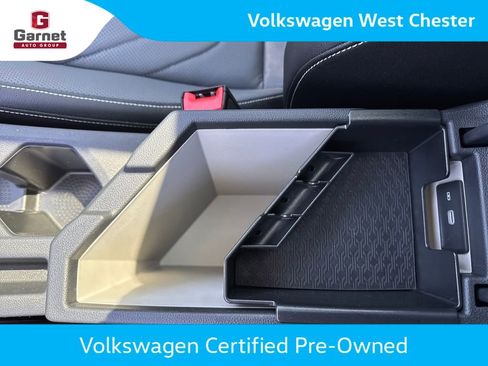 Certified 2025 Volkswagen Jetta SEL FWD image 23