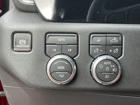 New 2026 GMC Sierra 1500 SLT AWD/4WD image 18