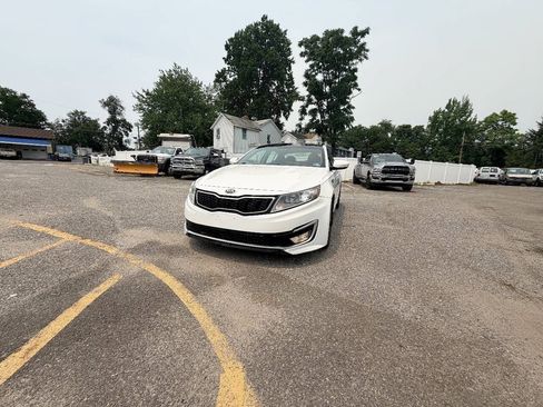 Used 2013 Kia Optima EX FWD image 2