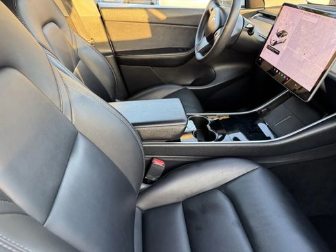 Used 2020 Tesla Model Y Long Range image 6