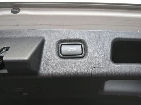 Used 2020 Hyundai Santa Fe SEL w/ Convenience + Premium Package image 14