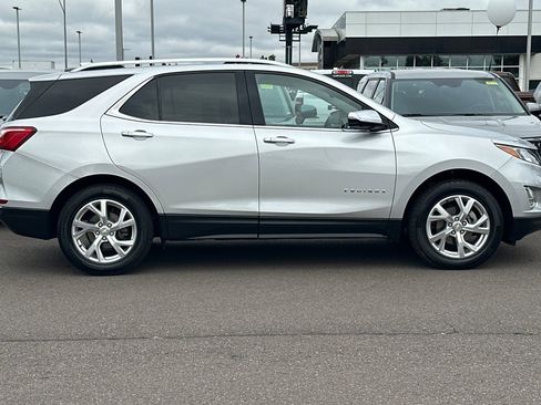 Used 2019 Chevrolet Equinox Premier AWD/4WD image 3