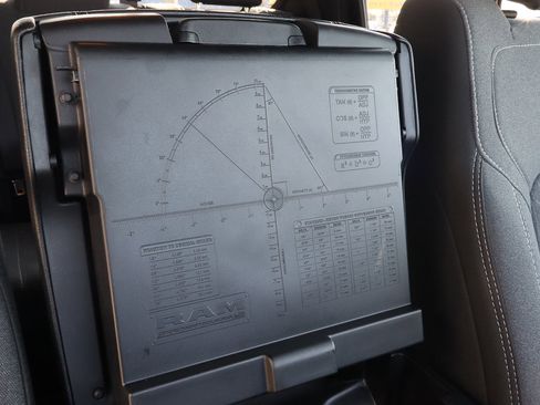 Used 2021 RAM 1500 Big Horn image 31