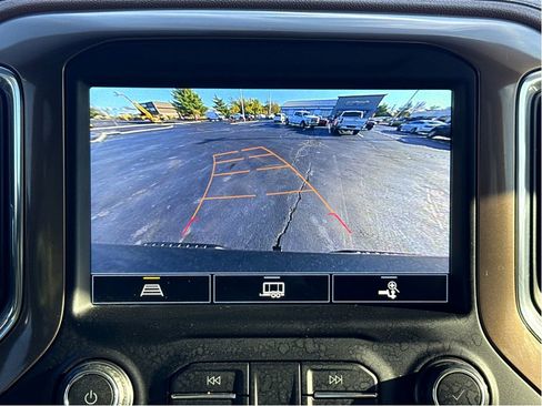 Used 2021 Chevrolet Silverado 1500 High Country image 20