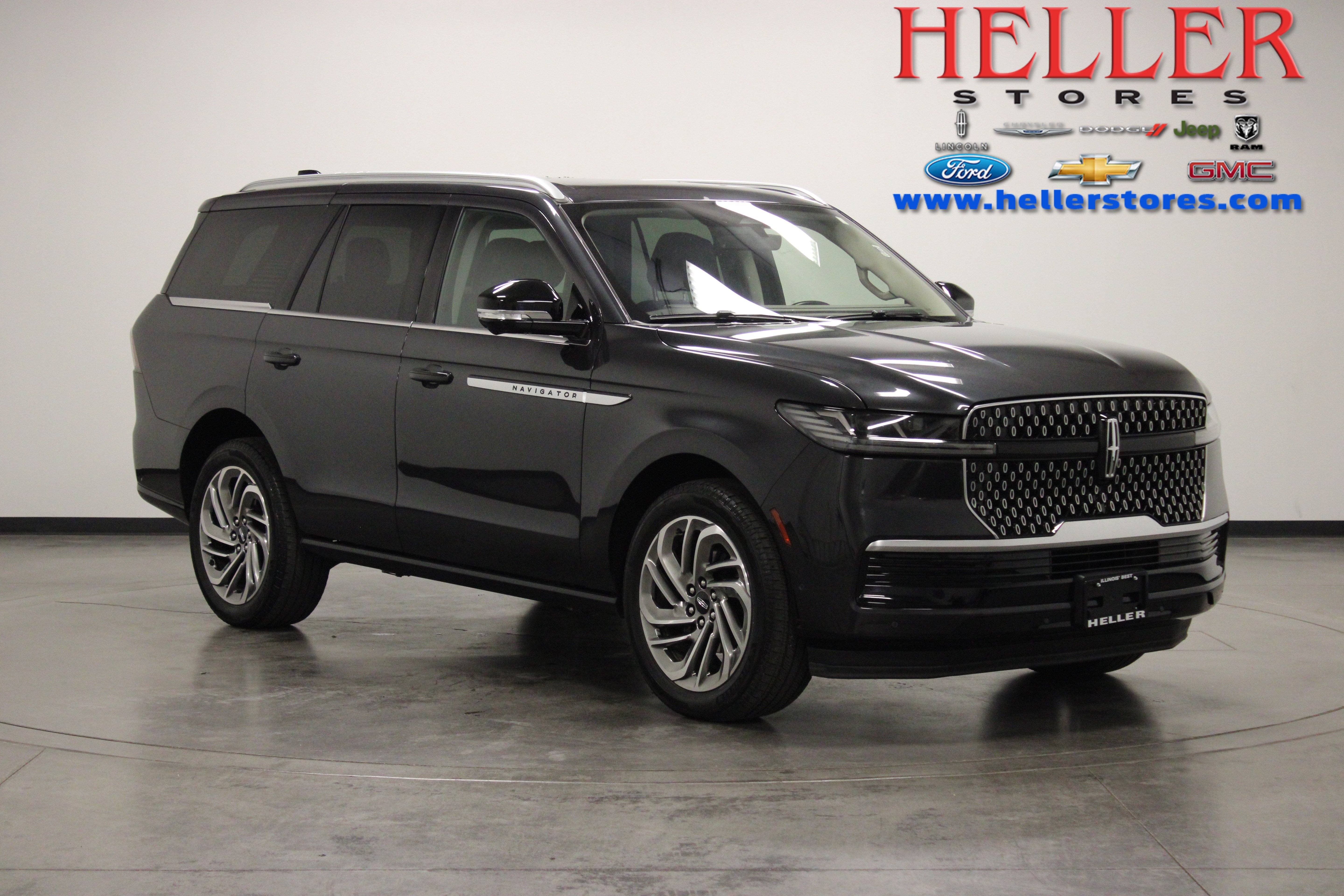 Used 2025 Lincoln Navigator Reserve AWD/4WD image 1