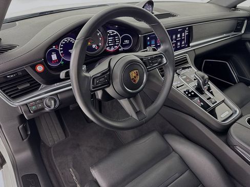Certified 2022 Porsche Panamera 4 Platinum Edition AWD/4WD image 4
