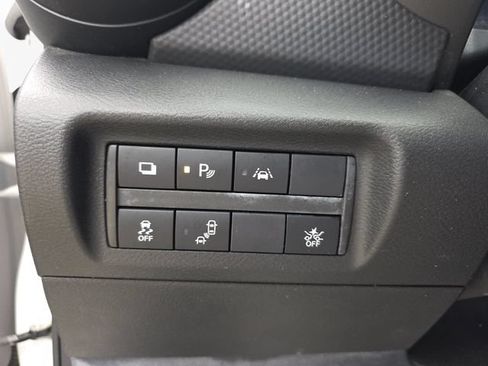 Used 2022 Nissan Kicks S FWD image 37