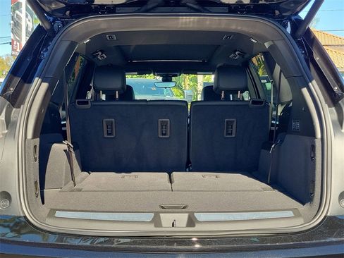 Used 2025 Cadillac XT6 Premium Luxury w/ Technology Package image 26