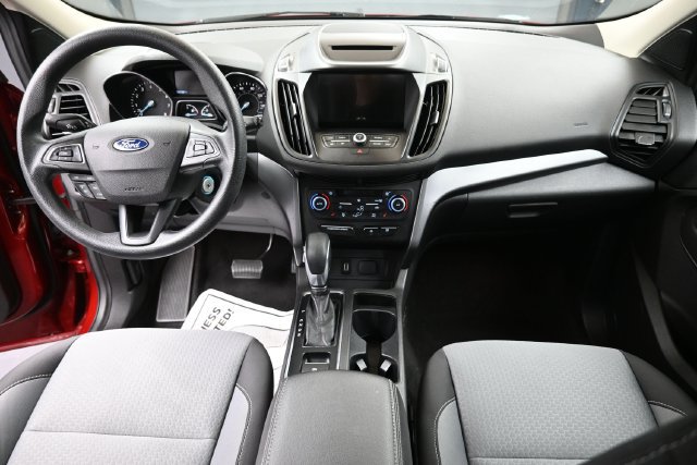Used 2018 Ford Escape SE w/ SE Sync 3 Package AWD/4WD image 18