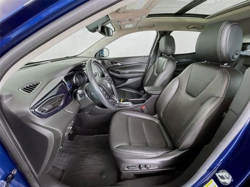 Used 2023 Buick Encore GX Essence w/ Experience Buick Package FWD image 25