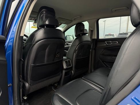 Used 2023 Kia Sportage EX image 24