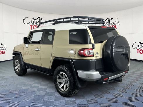 Used 2014 Toyota FJ Cruiser 4WD w/ Upgrade Package image 5
