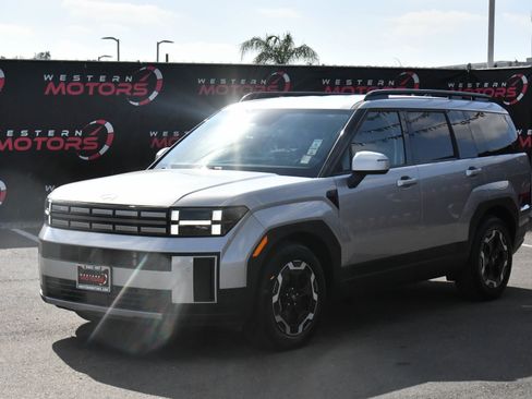 Used 2024 Hyundai Santa Fe SEL image 3