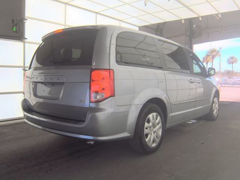 Used 2017 Dodge Grand Caravan SE w/ Power Window Group FWD image 8