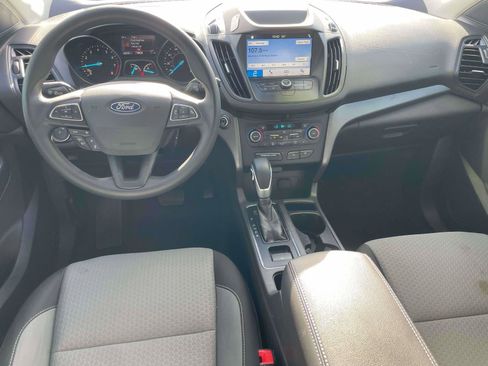 Used 2019 Ford Escape SE image 7