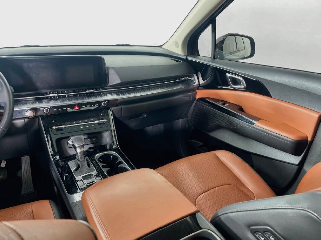 Used 2022 Kia Carnival SX Prestige FWD image 26