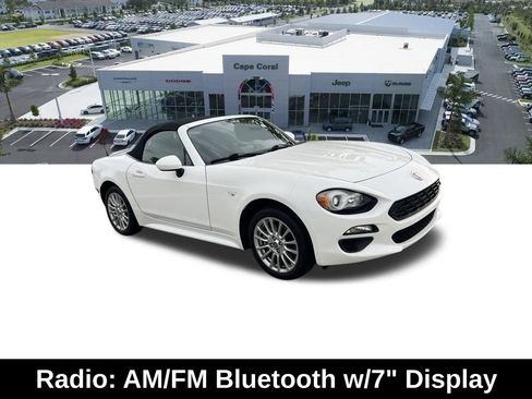 Used 2018 FIAT 124 Spider Classica w/ Technology Group RWD image 5