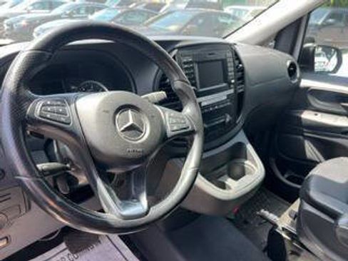Used 2020 Mercedes-Benz Metris image 8