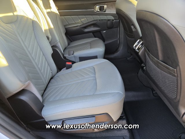 Used 2024 Kia Sorento SX Prestige w/ Sage Leather Package AWD/4WD image 16