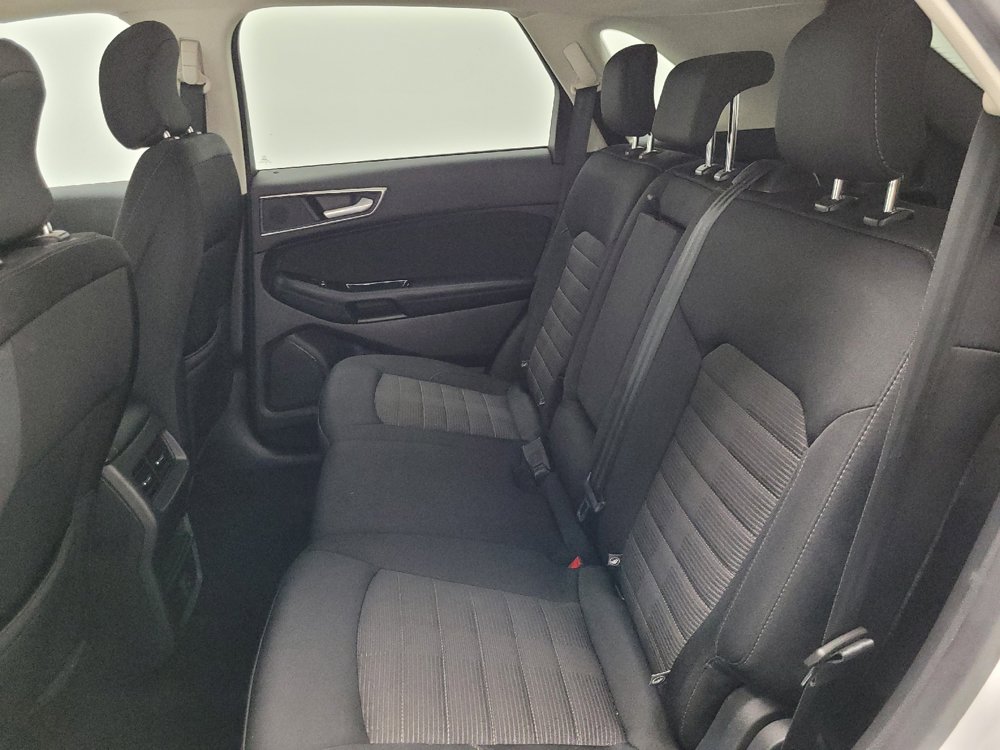 Used 2018 Ford Edge SEL FWD image 18