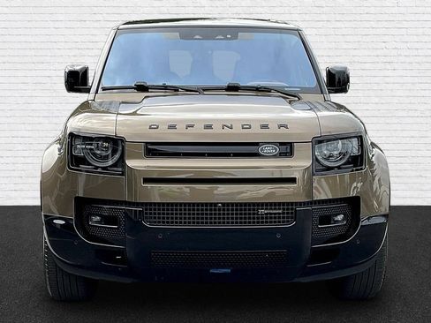 Used 2023 Land Rover Defender 110 X-Dynamic SE AWD/4WD image 2