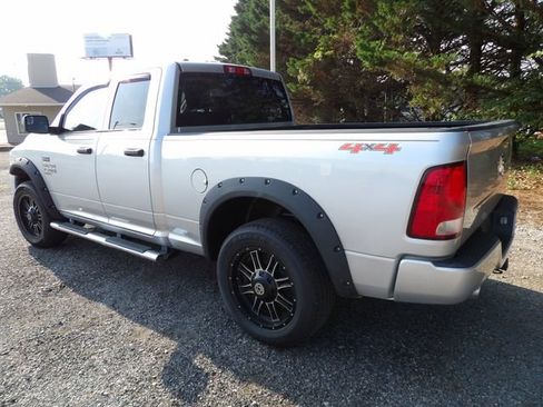 Used 2019 RAM 1500 Express w/ Express Value Package AWD/4WD image 3
