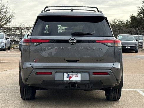 New 2026 Nissan Pathfinder Platinum image 8