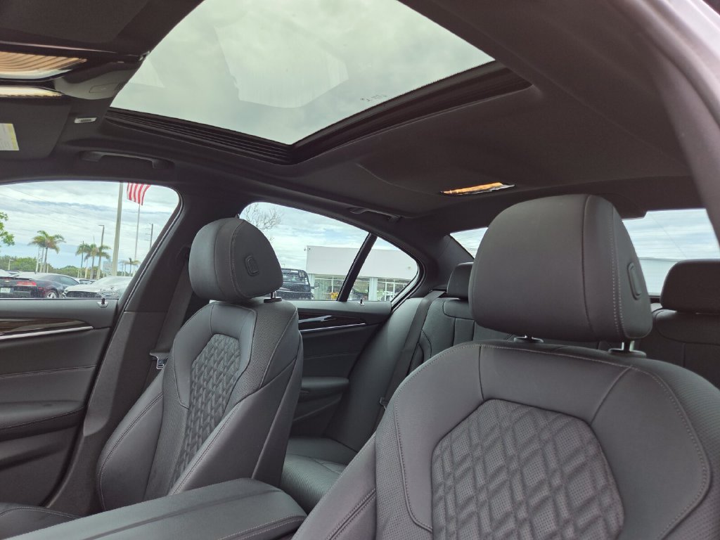 Used 2023 BMW 530i w/ M Sport Package RWD image 25