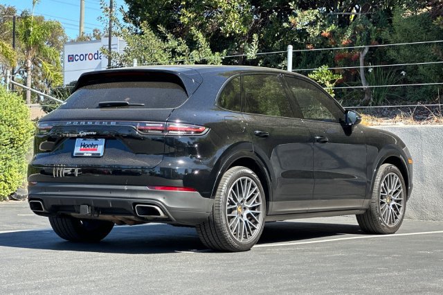 Used 2022 Porsche Cayenne AWD/4WD image 5