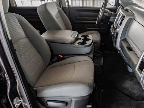 Used 2014 RAM 1500 Express image 30