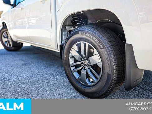 Certified 2025 Nissan Frontier SV w/ SV Convenience Package RWD image 16