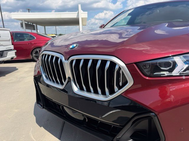 Used 2026 BMW X6 xDrive40i AWD/4WD image 2