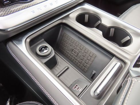 New 2025 Ford Expedition Max Platinum w/ Stealth Appearance Package image 15