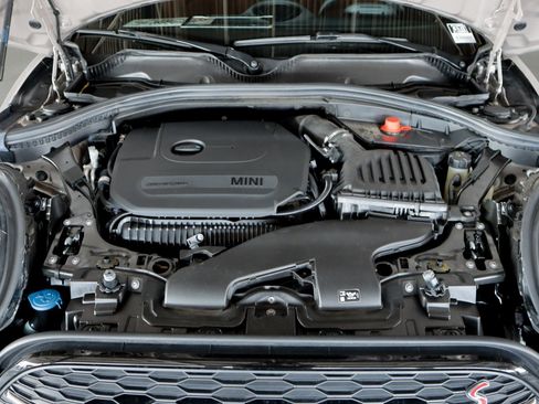 Used 2024 MINI Cooper Clubman S w/ Signature Upholstery Package FWD image 4