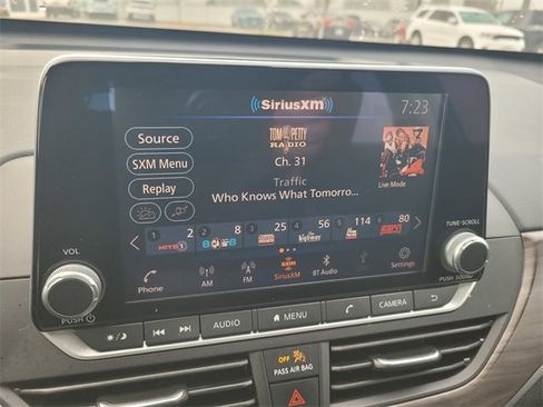 Used 2023 Nissan Altima 2.5 SV image 23