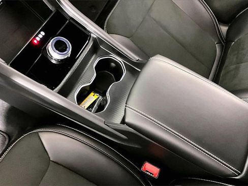 Used 2025 Jeep Grand Cherokee 4WD image 18