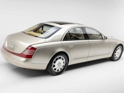 Used 2004 Maybach 57 RWD image 3