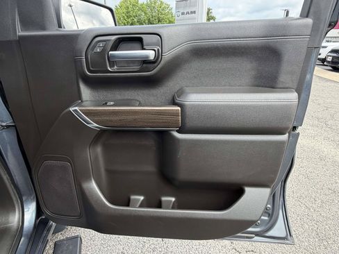 Used 2022 Chevrolet Silverado 1500 LT AWD/4WD image 34