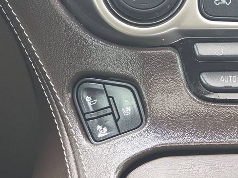 Used 2018 Chevrolet Tahoe Premier AWD/4WD image 17
