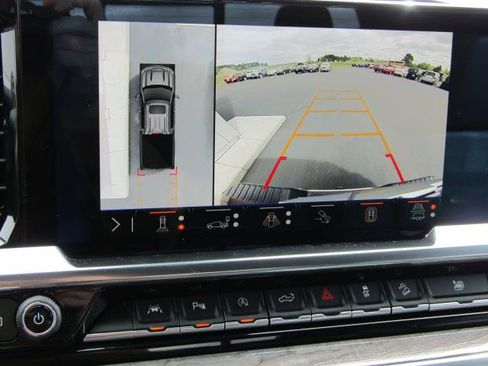 Used 2024 Chevrolet Silverado 1500 LTZ AWD/4WD image 24