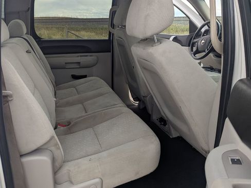 Used 2007 Chevrolet Silverado 2500 LT w/ 1LT Convenience Package image 18