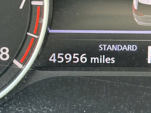 Used 2025 Nissan Rogue SV FWD image 34