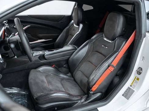 Used 2018 Chevrolet Camaro ZL1 RWD image 19