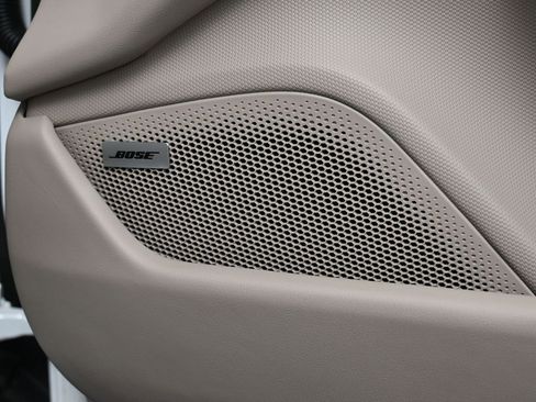 Certified 2025 Porsche Taycan image 30