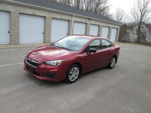 Used 2019 Subaru Impreza 2.0i image 2