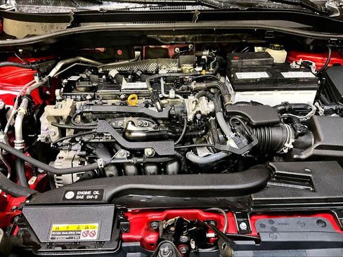 Used 2024 Toyota Corolla Cross LE image 30