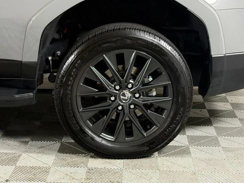 Used 2025 Lexus GX 550 w/ Accessory Package (2T) AWD/4WD image 13