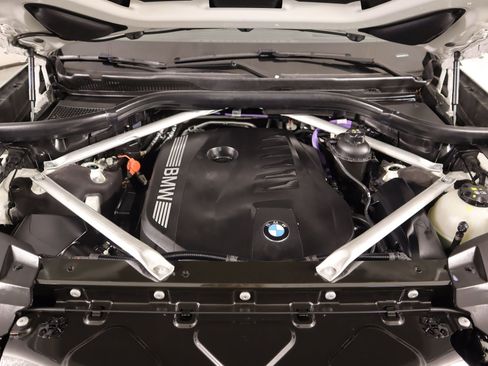 Used 2024 BMW X7 xDrive40i image 22