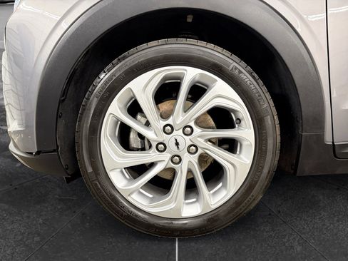 Used 2023 Chevrolet Bolt EUV LT w/ Driver Confidence Package FWD image 32