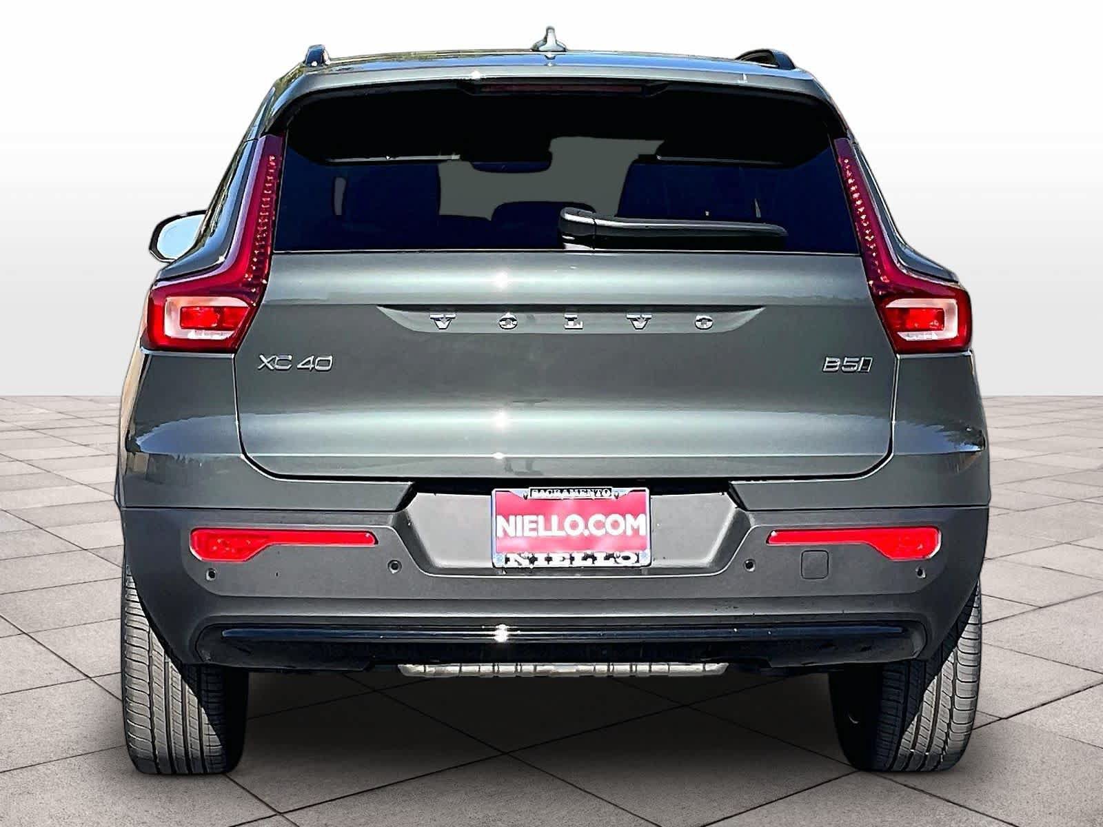 New 2026 Volvo XC40 B5 Plus AWD/4WD image 6